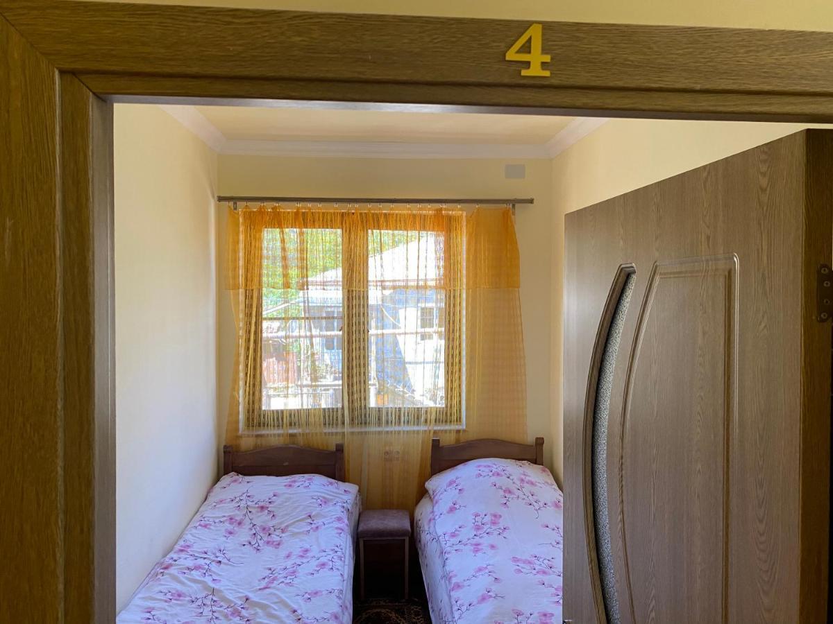 Karine B&B Yeghegnadzor Exteriör bild