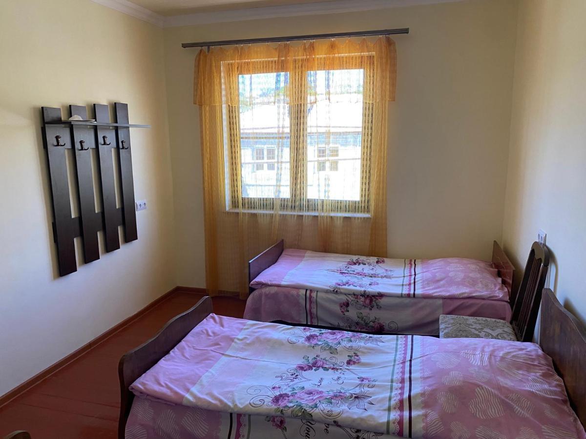 Karine B&B Yeghegnadzor Exteriör bild